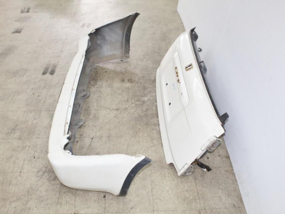 1997-2001 JDM Honda CR-V RD1 Spareless Rear End with Matching OEM Rear Bumper : Image 2