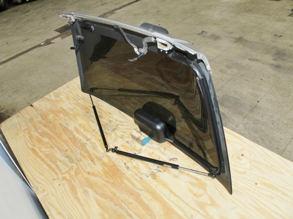 JDM 97-01 Honda CR-V RD1 OEM Rear Glass Liftgate with Back Up Mirror: Image 10