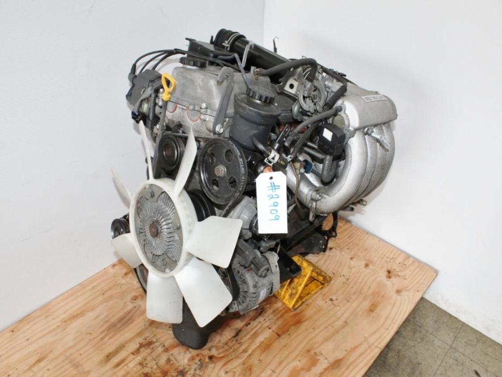 1995 1996 Toyota Tacoma 2.7L 4 Cylinder 3RZ-FE Engine Front Sump 8Port Motor: Image 1